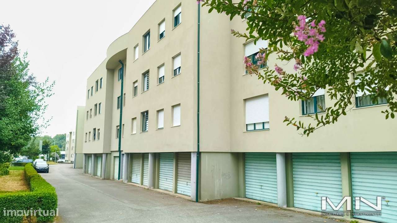 T3 | 2 frentes | Garagem fechada | Lareira | Condomínio com parque inf-34