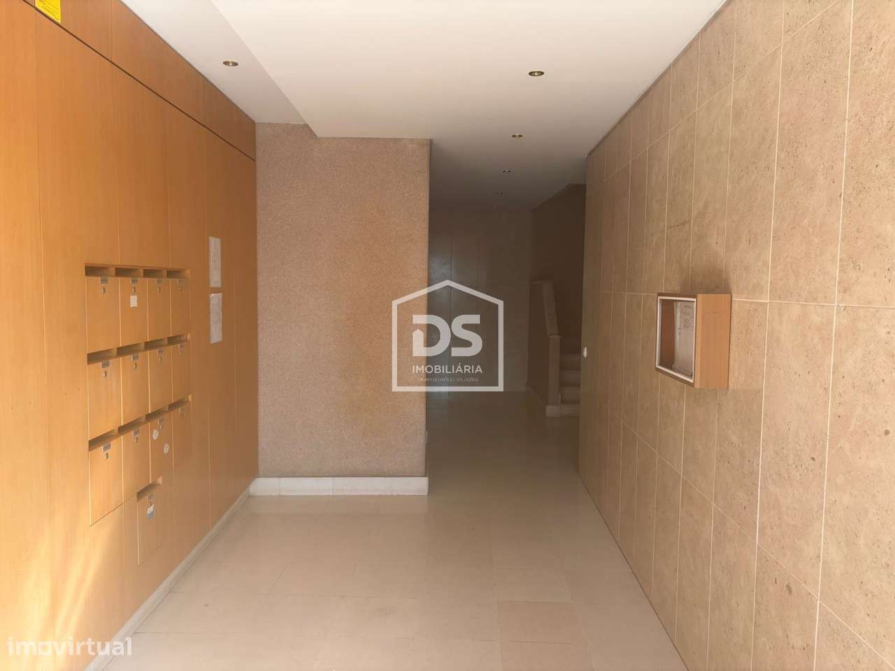 Apartamento T3 Venda em Ramada e Caneças,Odivelas-1