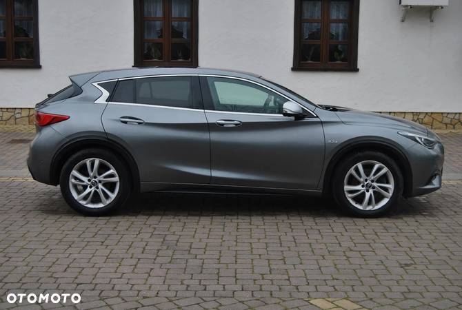 Infiniti Q30 2.2d Sport 7DCT - 18