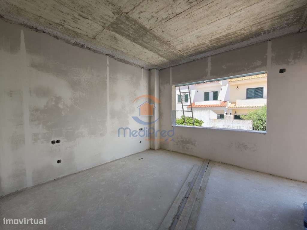 Moradia T4 em construção no Corte Esteval - Montijo-13