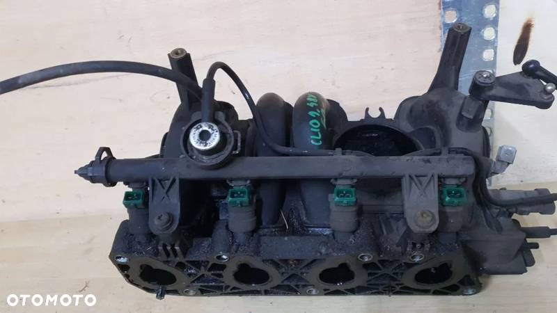 Kolektor dolotowy ssący 1.4 8V Renault Clio II BV listwa wtryskowa - 3