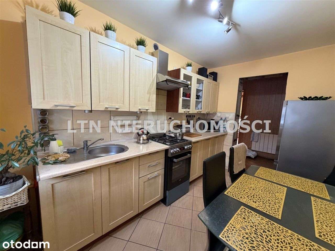 Katowice Kostuchna - dom z potencjałem do remontu.-5