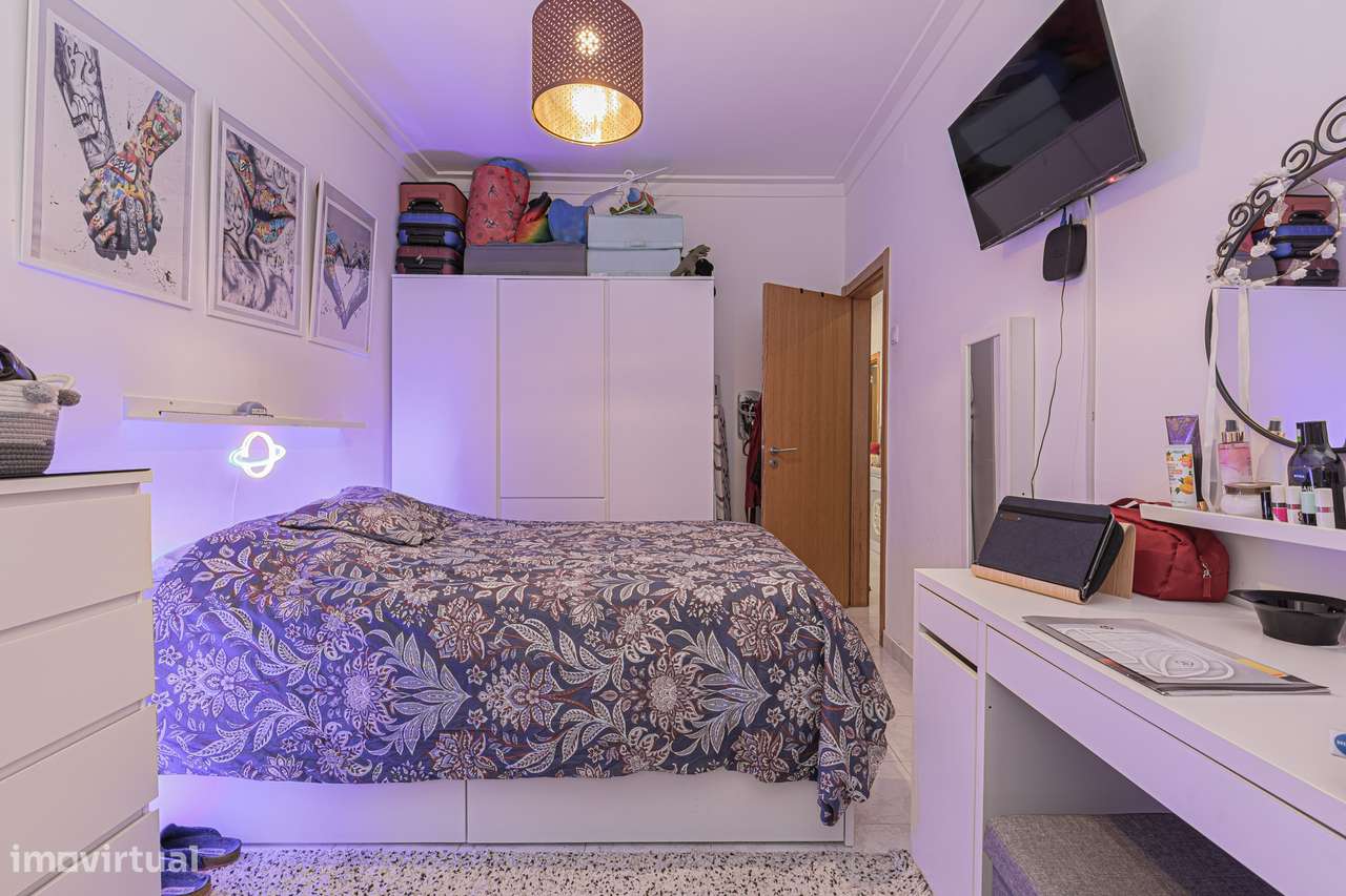 Apartamento T2 em RC com Quintal no Seixal-14