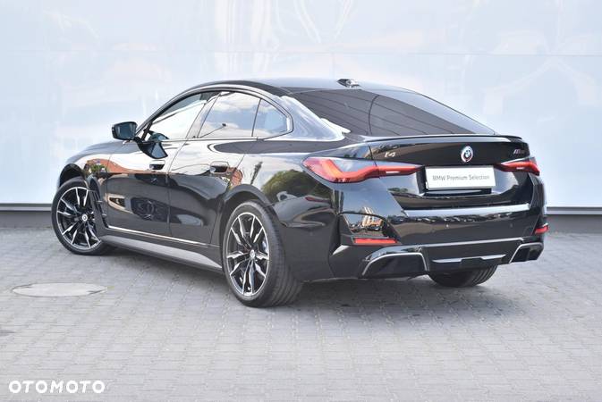 BMW i4 - 4