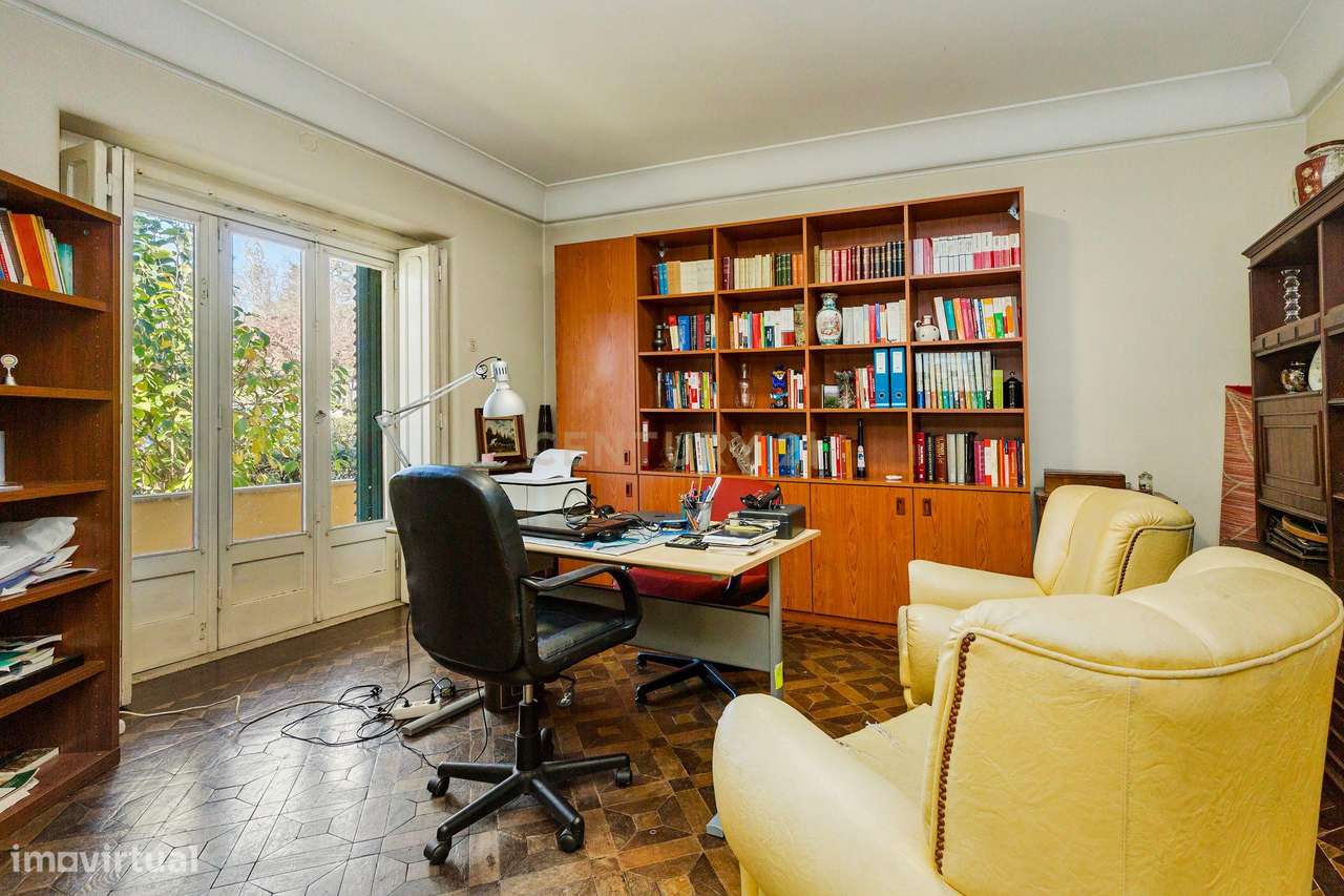 Charmosa Moradia em Alvalade para venda-20