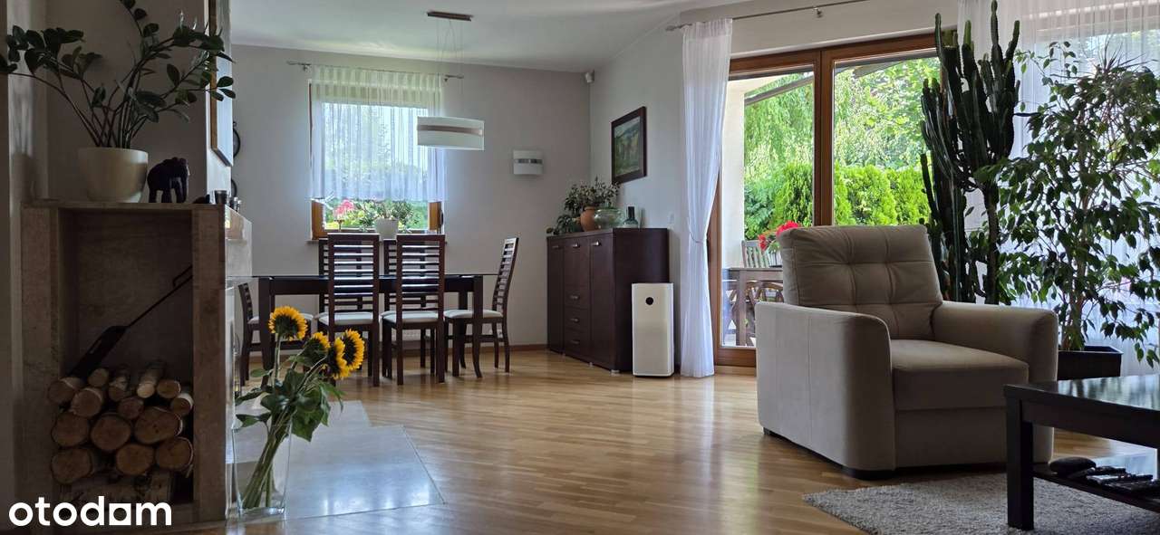 Otulony zielenią i słońcem DOM 216 m²-6 pokoi,2 łazienki,pralnia,GARAŻ-9