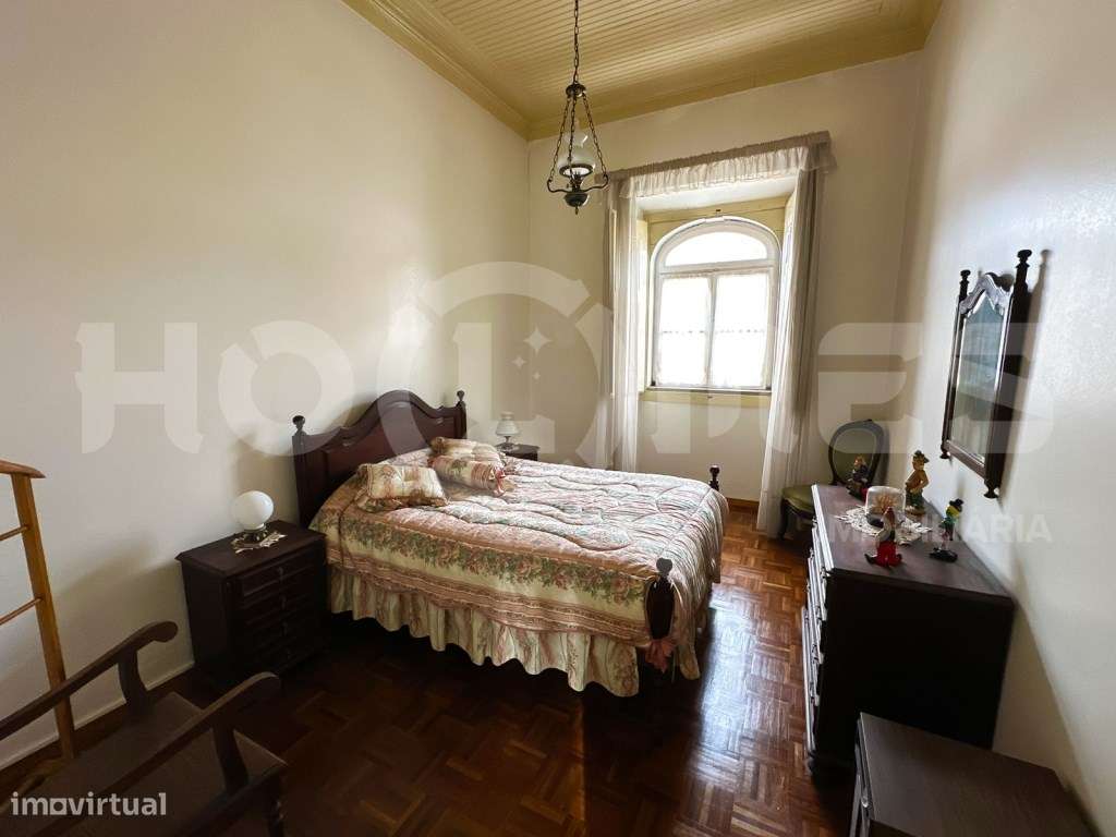 Moradia Secular de Charme | Casa + Jardim + Anexos | Potencial Hote...-35