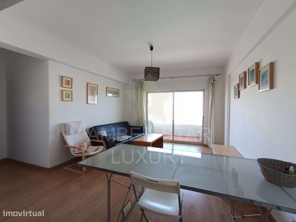 T2 com piscina para arrendamento ao ano na Praia da Rocha em Portimão - Grande imagem: 4/13