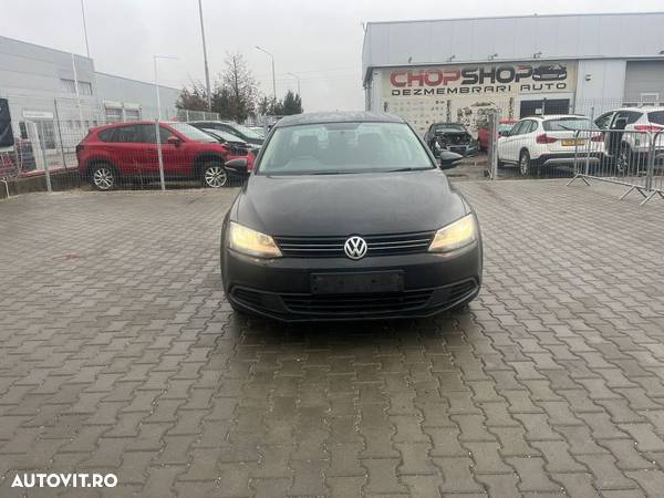 Aripa dreapta fata Volkswagen Jetta 2011 SEDAN 2.0 TDI - 3