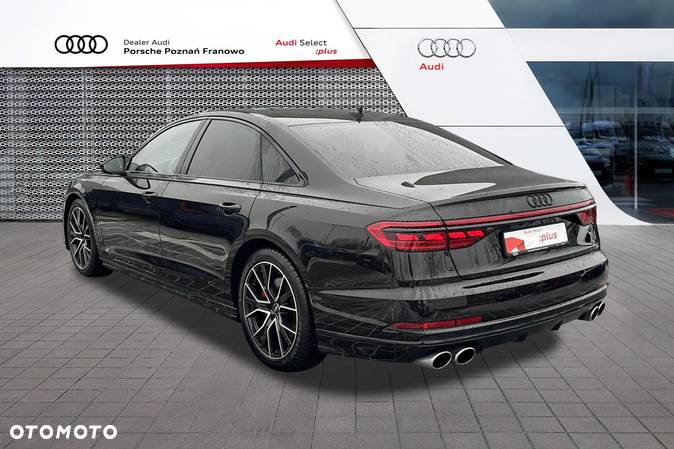 Audi S8 - 4