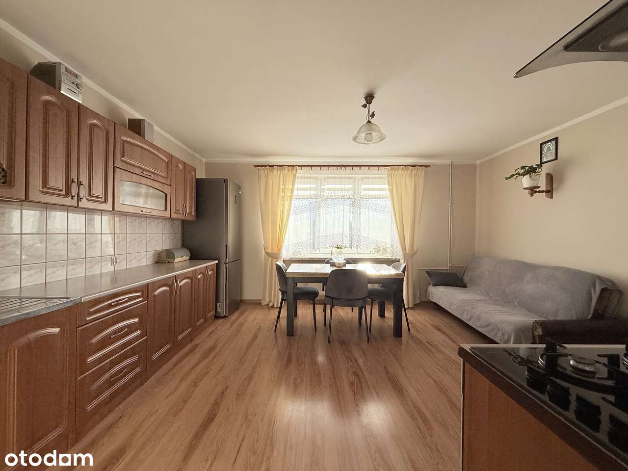 Gospodarstwo z domem, zabudowaniami i gruntami rolnymi-4,06h-11