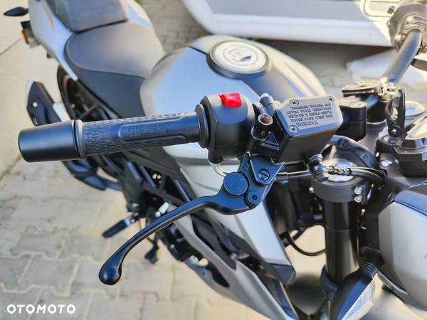 Benelli BN 125 - 23