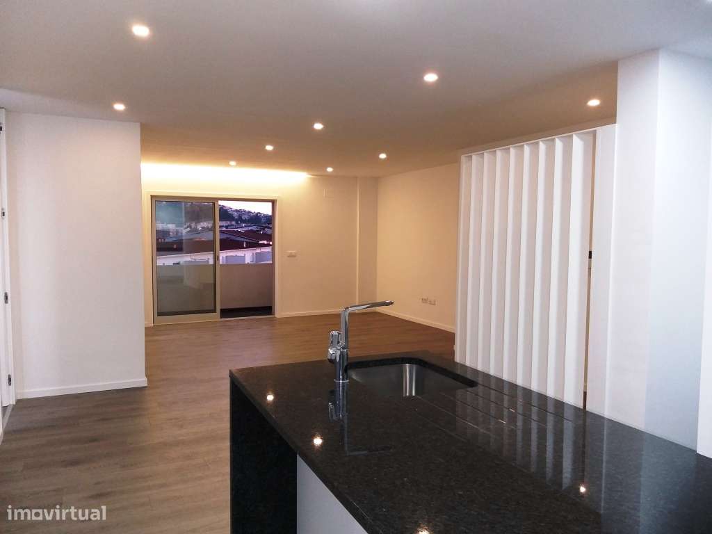 Apartamento renovado T3 c/ rendimento em São Vítor - Grande imagem: 4/26