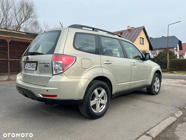 Subaru Forester 2.0D VR 000 - 3