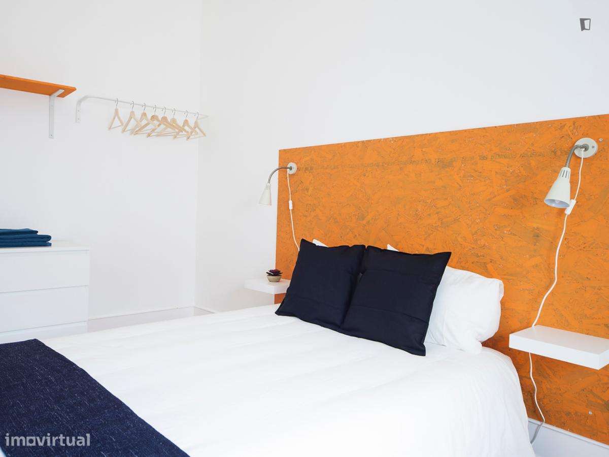 Quarto - localizado em São Sebastião Lisbon - Grande imagem: 5/10