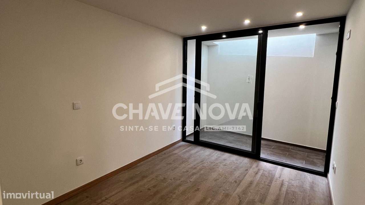 Apartamento T2 Duplex no Porto - Grande imagem: 4/16