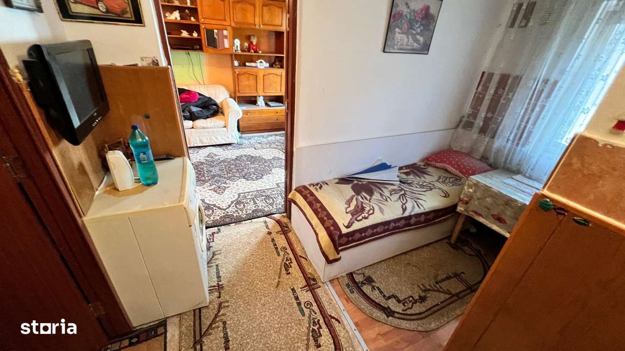 Garsoniera zona centrala Petrila - Imagine principală: 5/8