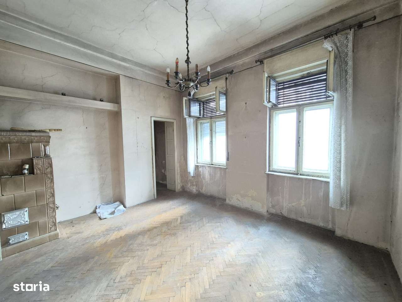 Dorobanti Str. Roma, vanzare apartament 3 camere pe hol locuibil - Imagine principală: 1/15