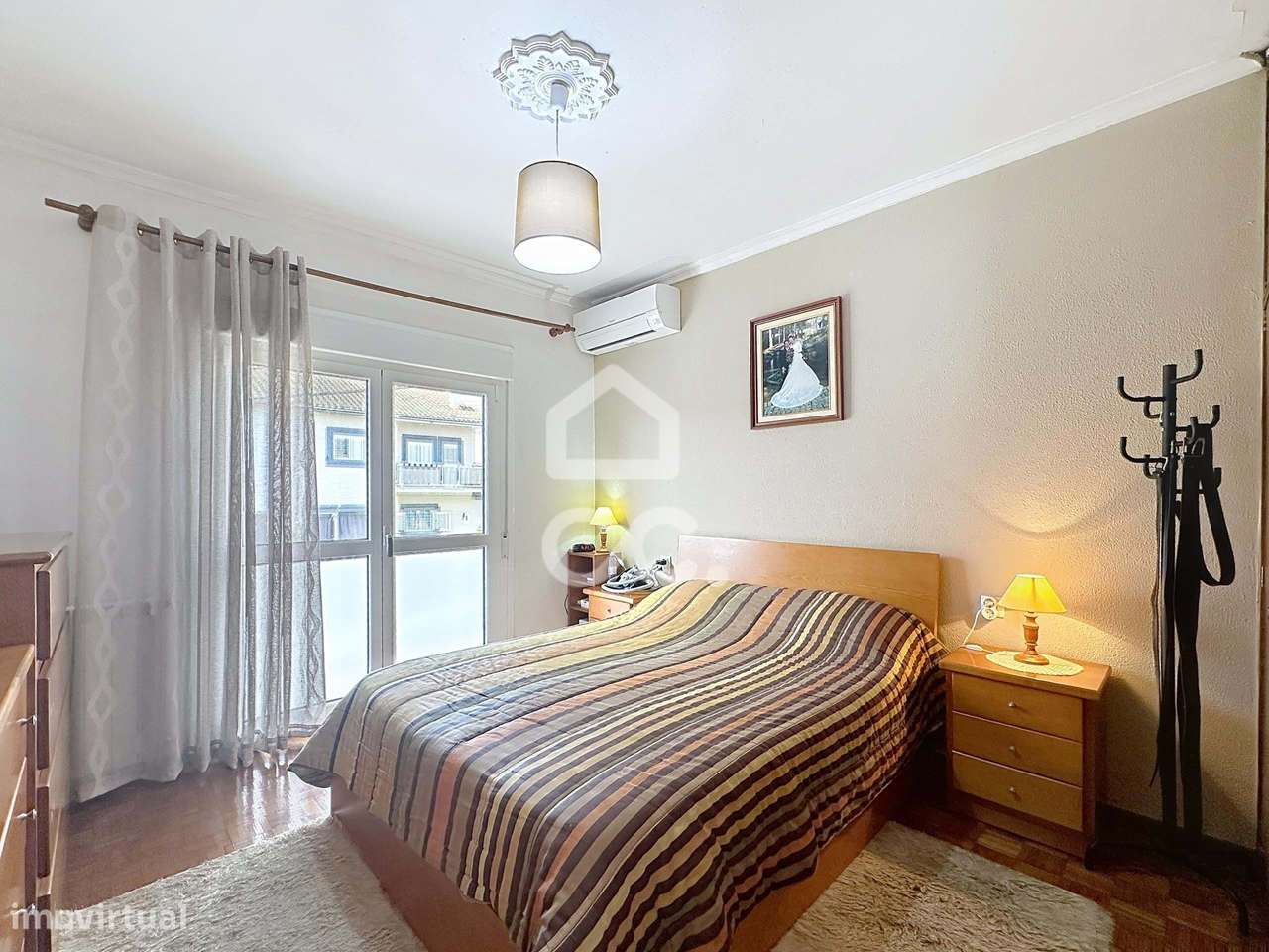 Moradia isolada com quatro quartos , logradouro, garagem , na periferi-26