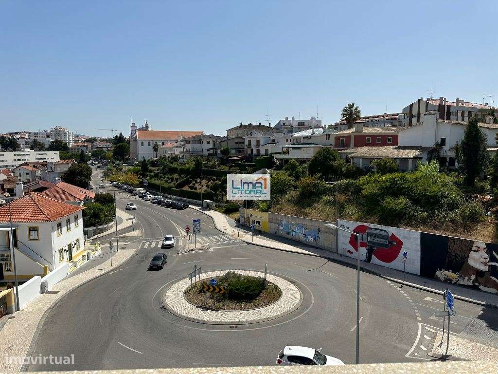 Moderno T4 DUPLEX - Centro de Leiria - com parqueamento interior - Grande imagem: 3/16