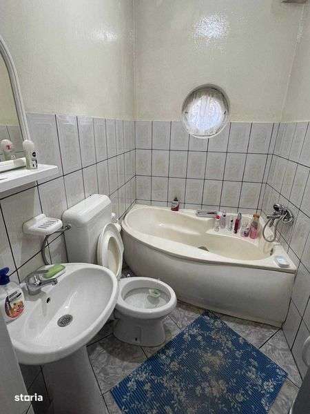 Casa si teren de vanzare - Tg. Neamt, str Cuza Voda, central - Imagine principală: 5/7