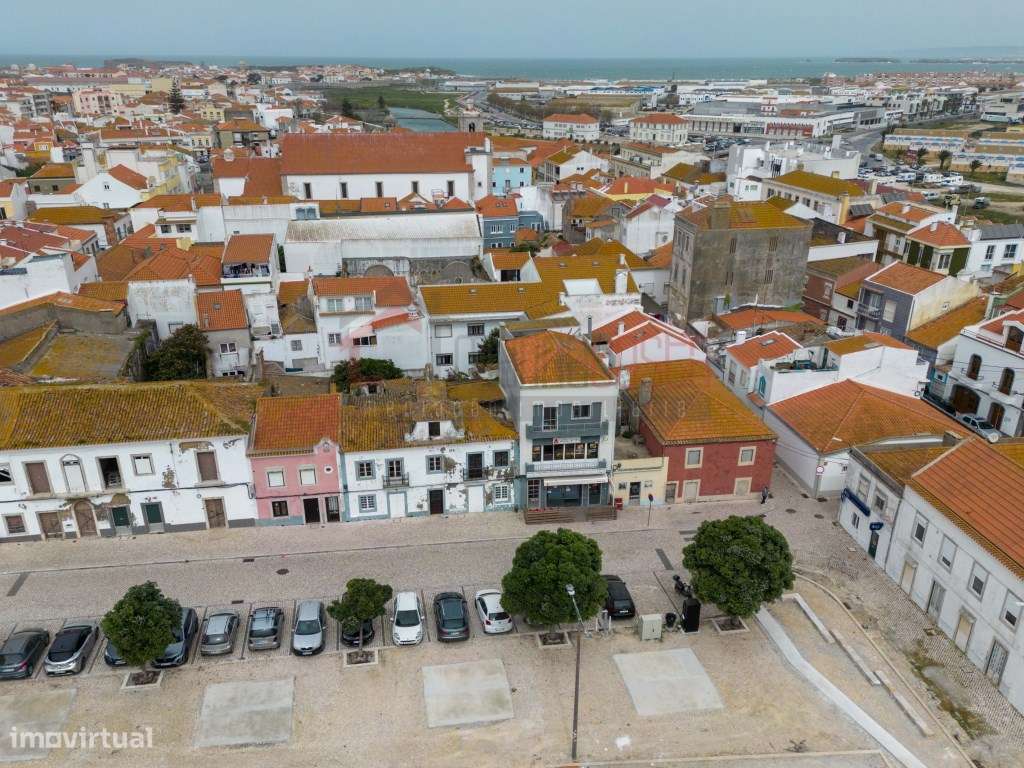 Edifício com Restaurante e Apartamento T3 - Grande imagem: 5/35