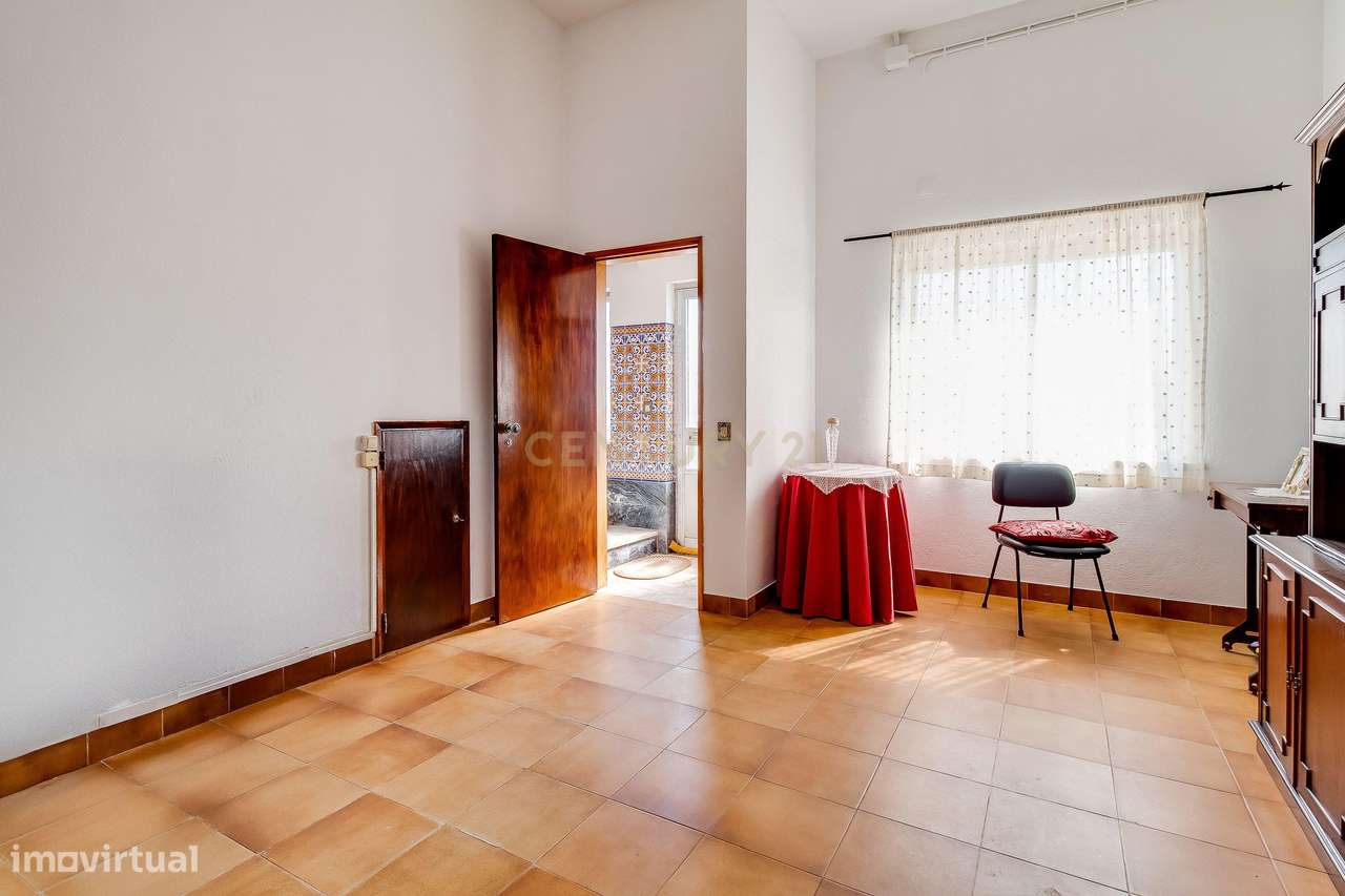 Moradia com Anexos, Armazém e Terreno Agrícola ,São Vicente do Paul –-9