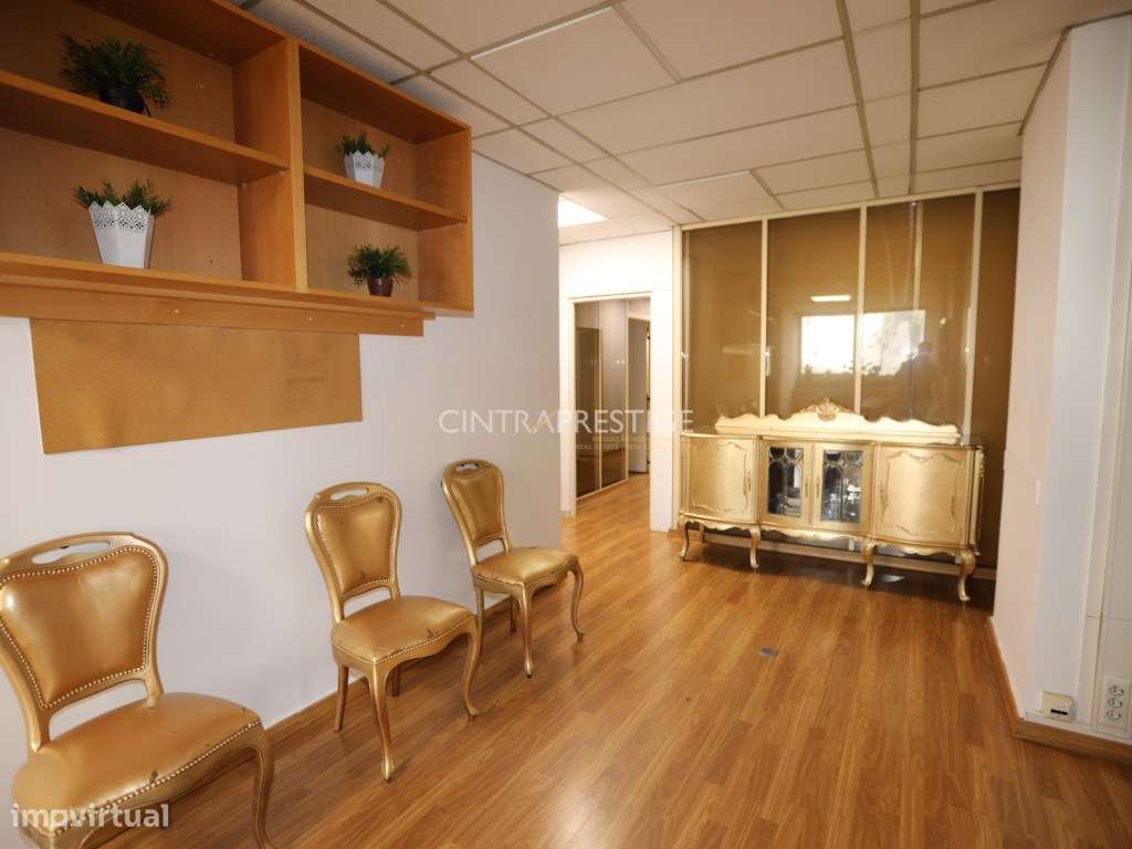 Lisboa. Escritório Mobilado para Arrendamento nas Olaias 165 m², 5 ... - Grande imagem: 4/20