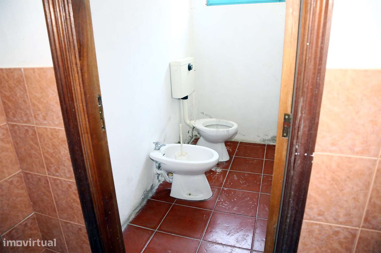 Armazém  Venda em Lustosa e Barrosas (Santo Estêvão),Lousada-21