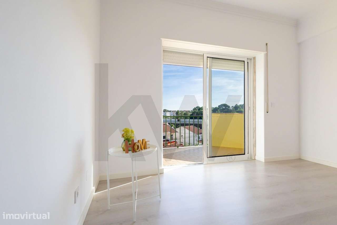 Apartamento T3 Totalmente Remodelado em Vale Flores de Cima-5