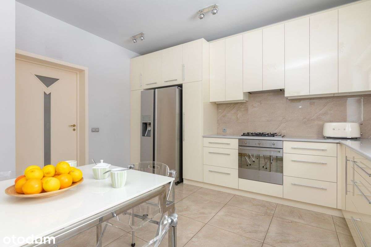 Przestronny dom Konstancin starodrzew-5