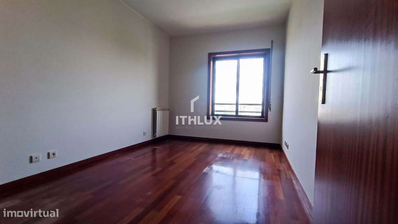 Apartamento T4 na zona privilegiada  de  São Vitor, próximo ao parque - Grande imagem: 4/22
