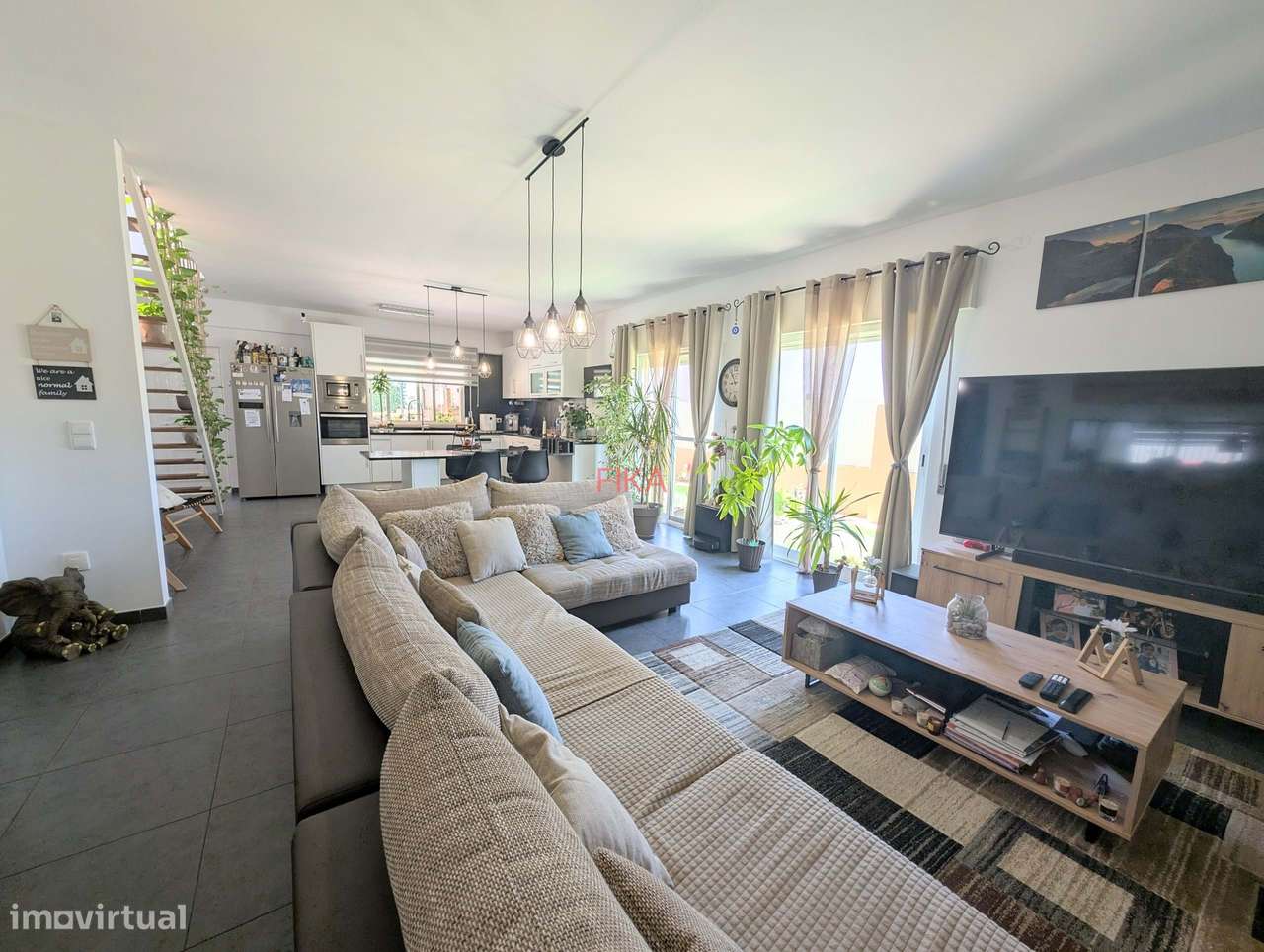 Moradia T5 Isolada com piscina e sauna - Fernão Ferro-5