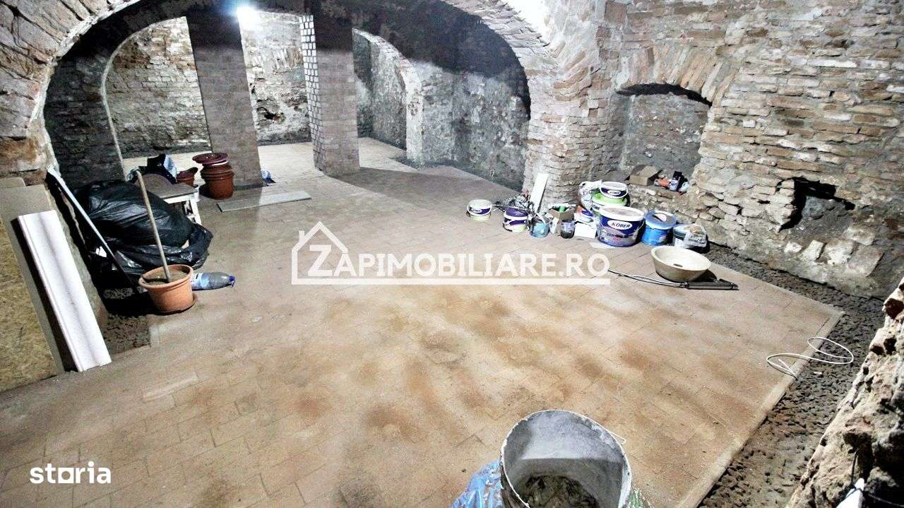 Spatiu Comercial 100 mp.zona Centrală - Imagine principală: 1/5