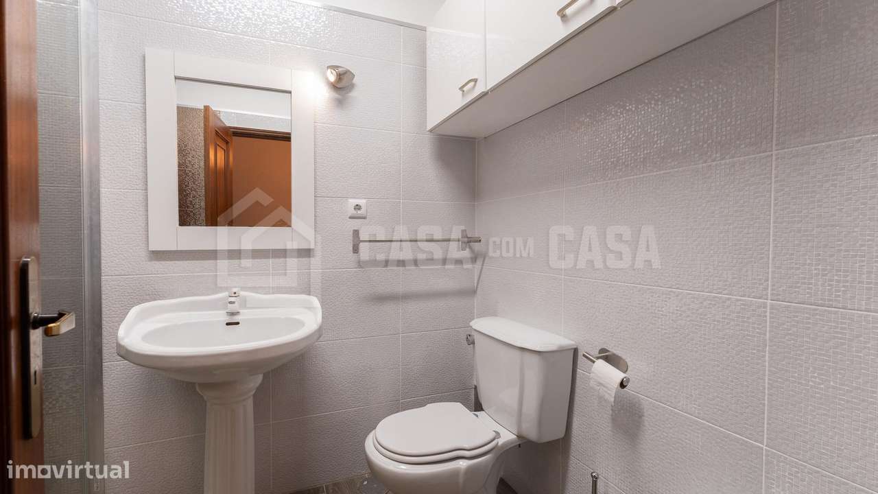 Apartamento T3 Duplex S. J. Carreira-8