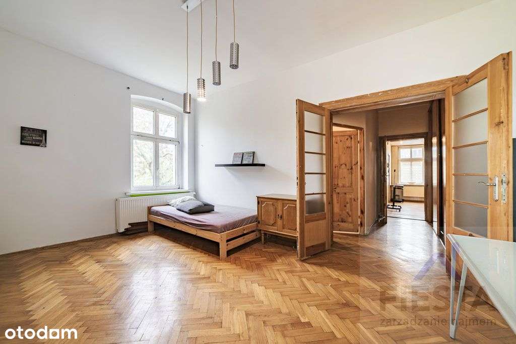 Duże mieszkanie w kamienicy do remontu-8