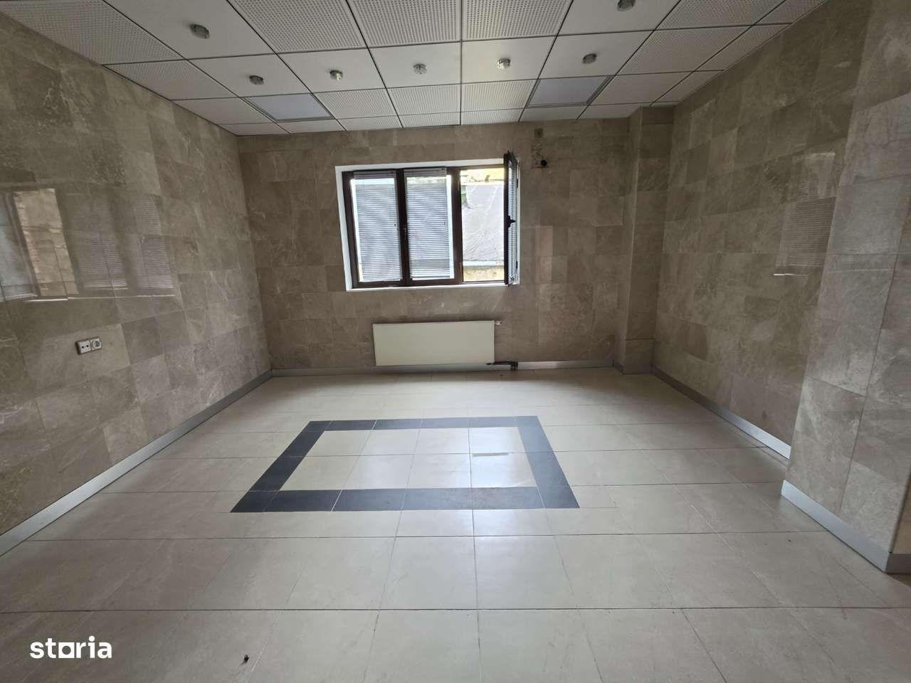 Apartament de 4 camere, B-ul Magheru, Piata Romana, Bloc cu Cinema Patria