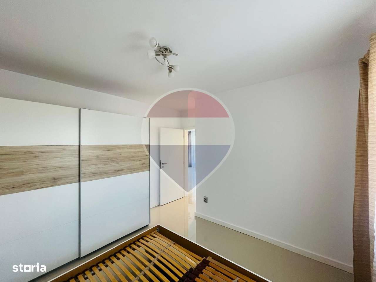 Apartament cu 3 camere de vânzare-5