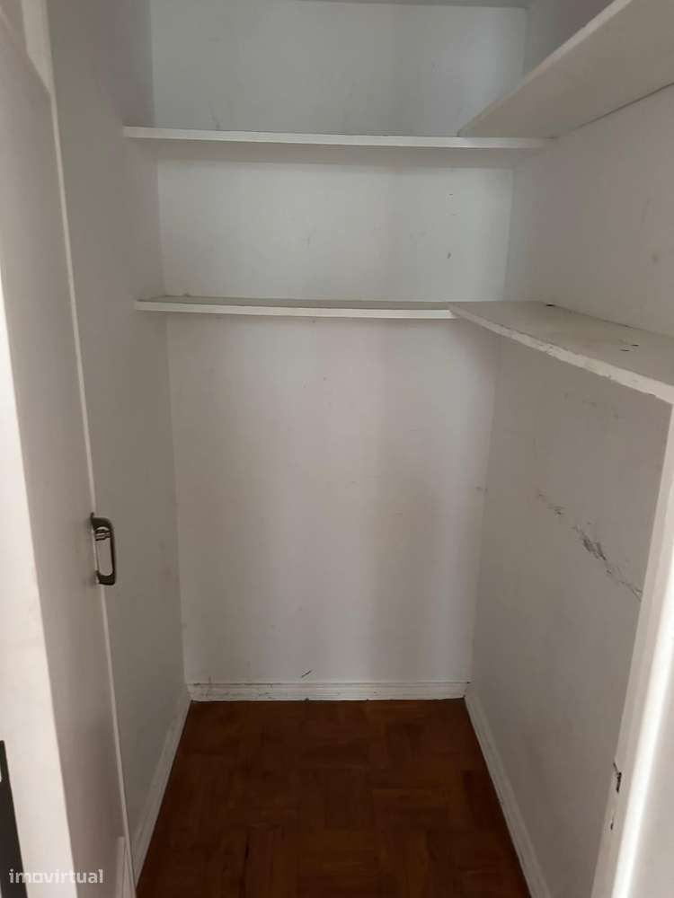 Apartamento T3 com varanda e cozinha equipada - Grande imagem: 2/6