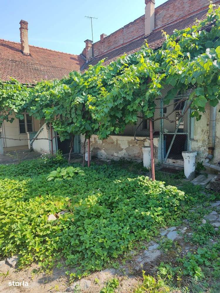 Apartament la casa, in Deva, zona centru (langa Bachus) - Imagine principală: 1/19