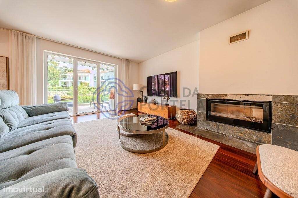Apartamento Duplex T5 de Luxo com Terraço, Piscina e Garagem – Estoril-11