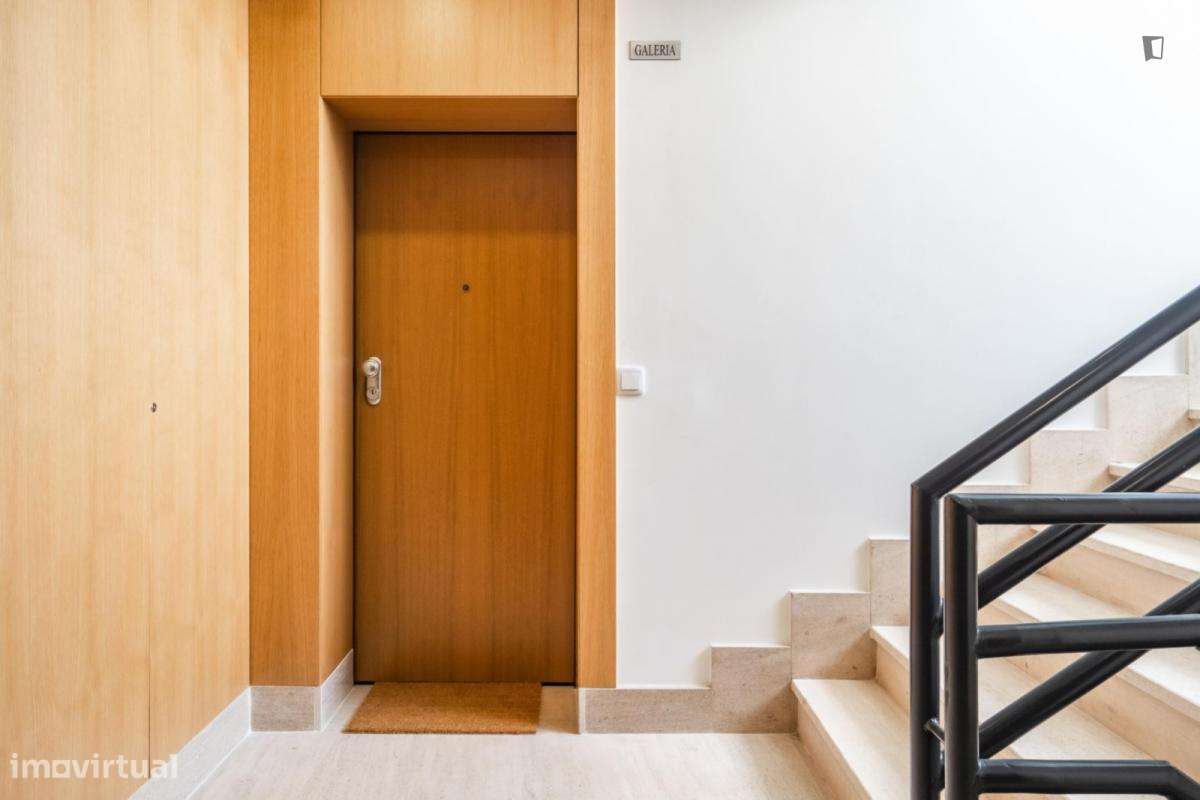 Apartamento com 1 quartos - localizado em Sete Rios Lisbon - Grande imagem: 2/6