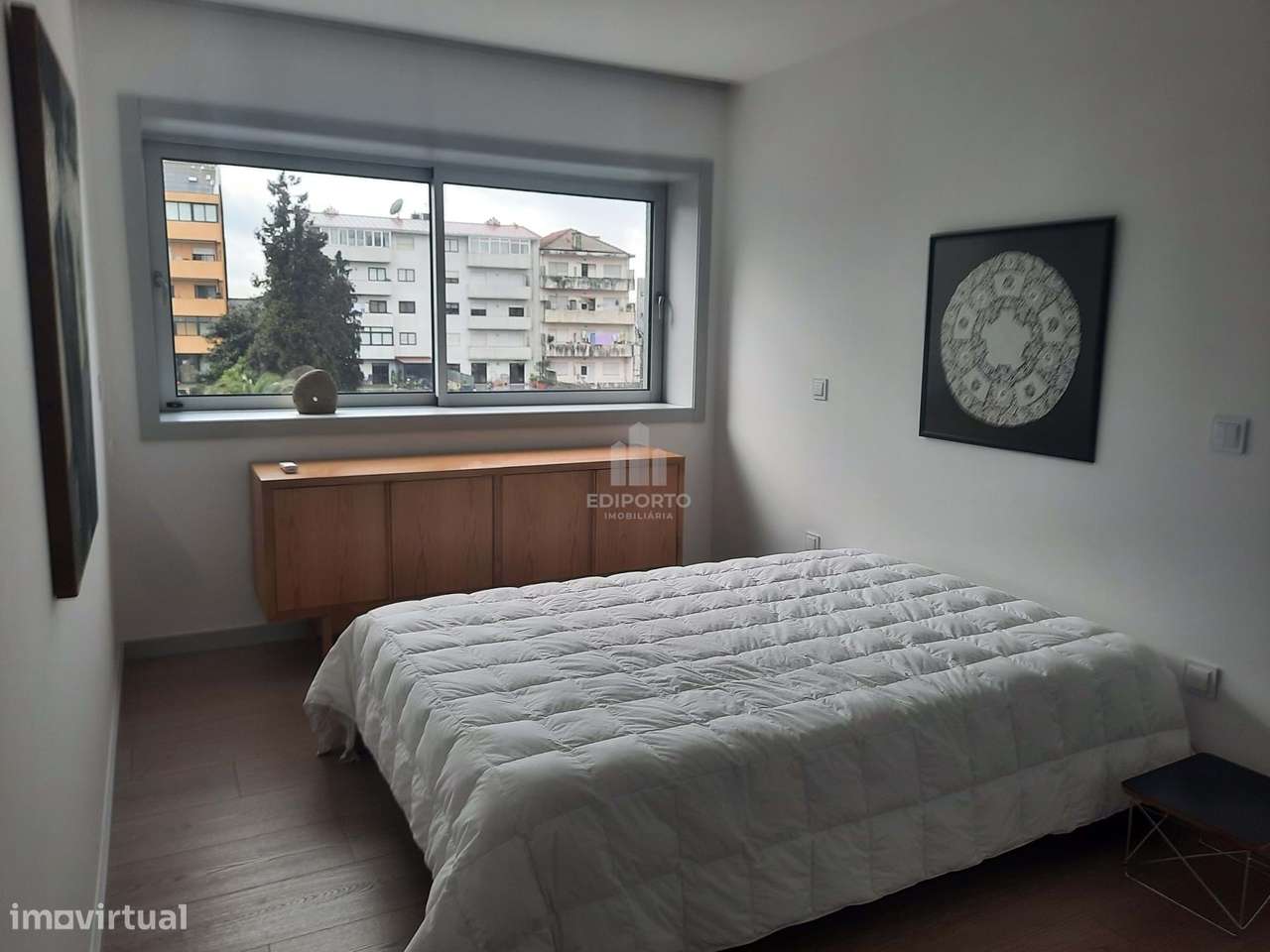 T2 COM GARAGEM E VARANDA   NO PORTO-26