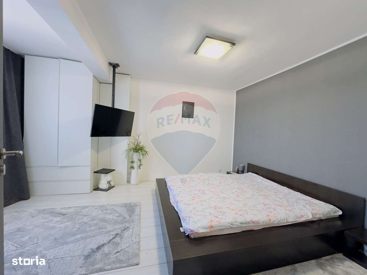 Apartament cu 3 camere + terasa inchisa (camera)  zona Decebal/Dacia-2