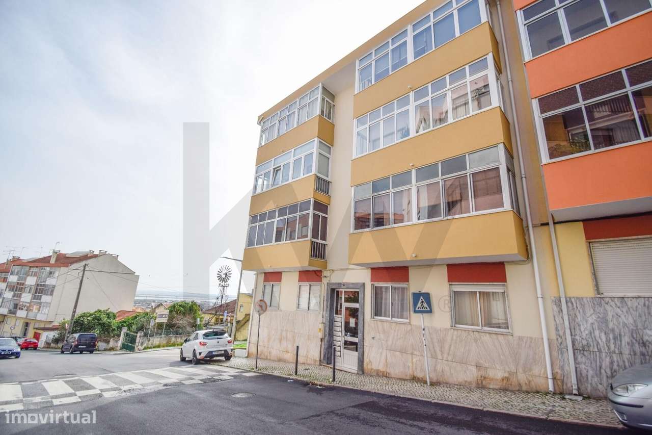 T2 Totalmente Remodelado | Pronto a habitar | Alverca-26