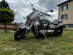 Suzuki Intruder - 11