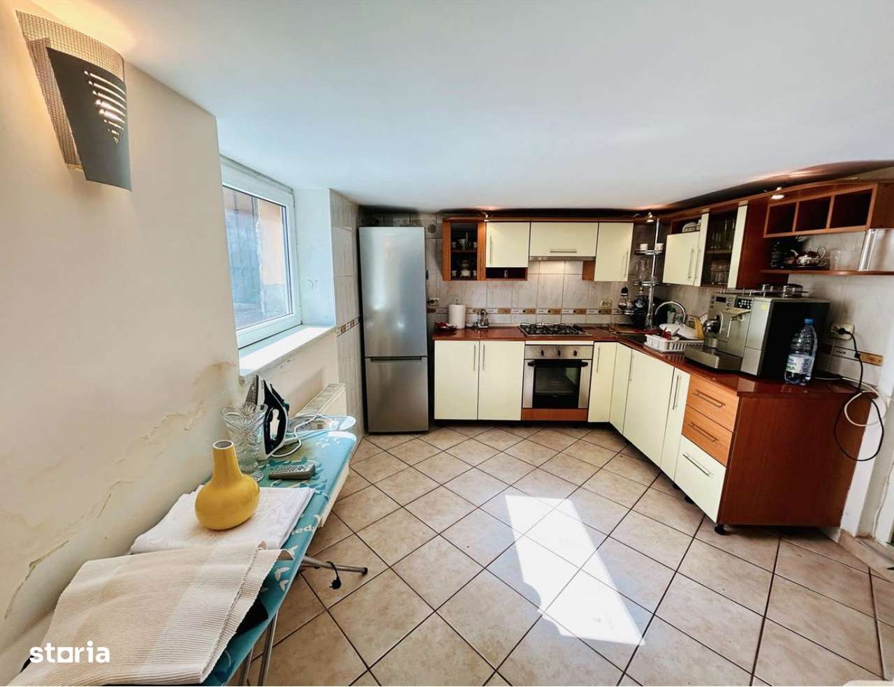 Casa individuala in Lazaret, la cheie,  pivnita, 3 intrari, garaj - Imagine principală: 4/16