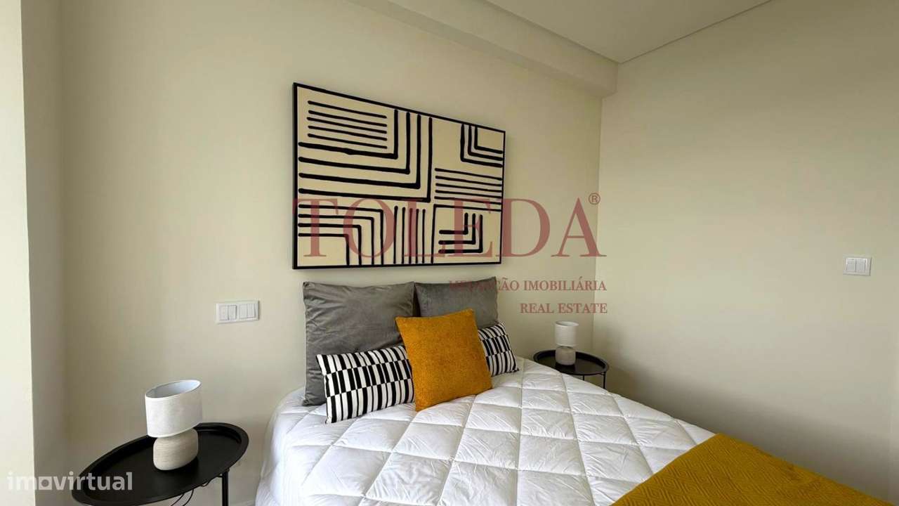 Apartamento T3 Remodelado em Benfica com terraço-30