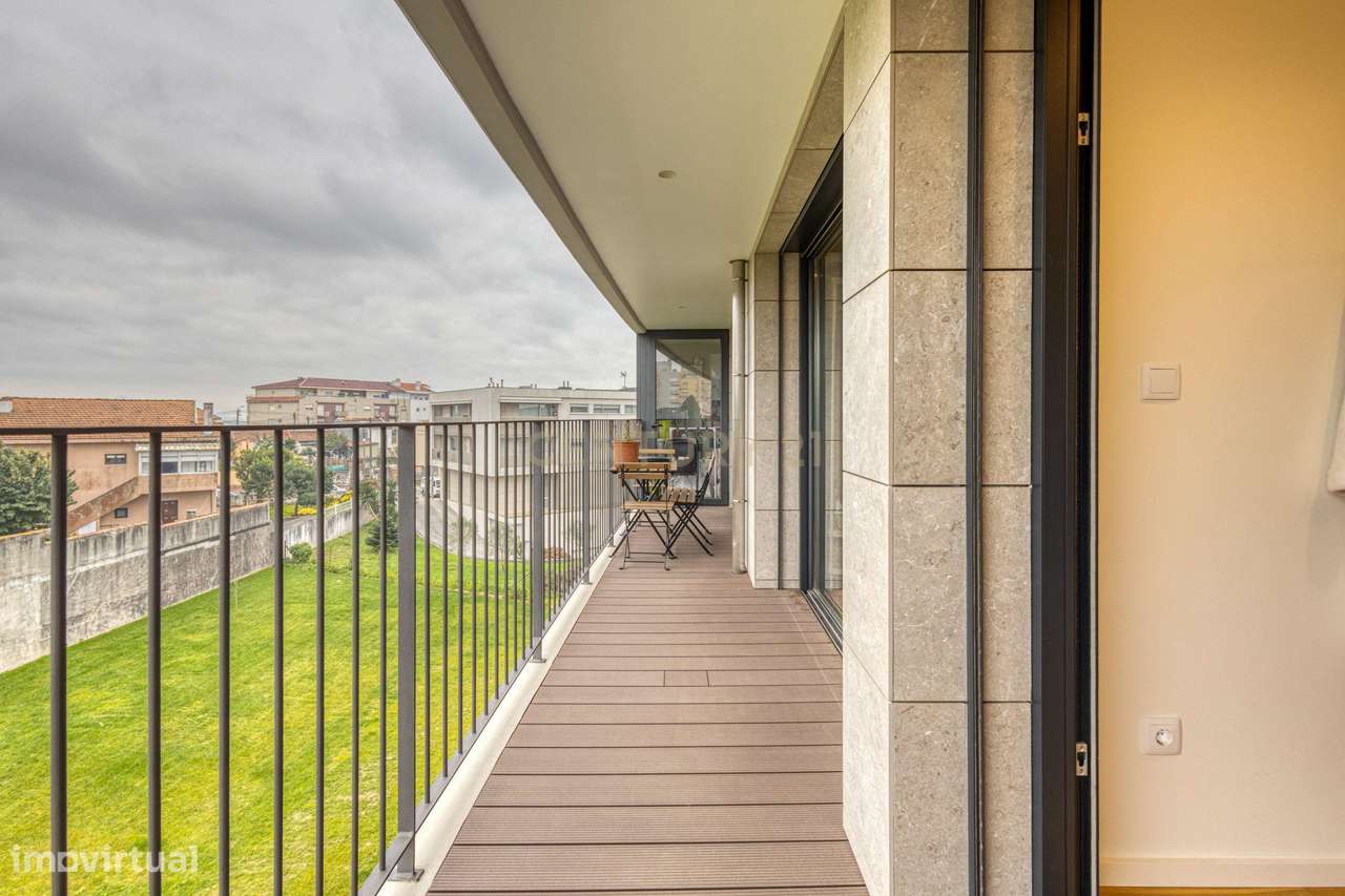 T2 Semi-Novo com varanda na Madalena - Grande imagem: 5/25