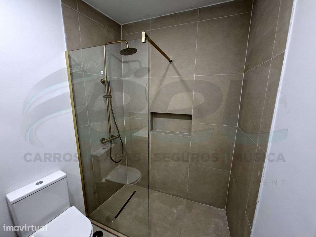Apartamento T2 c/ terraço-25